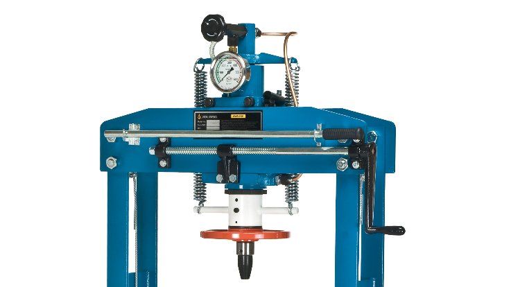 油壓床開關旋鈕處漏油，如何更換油封?